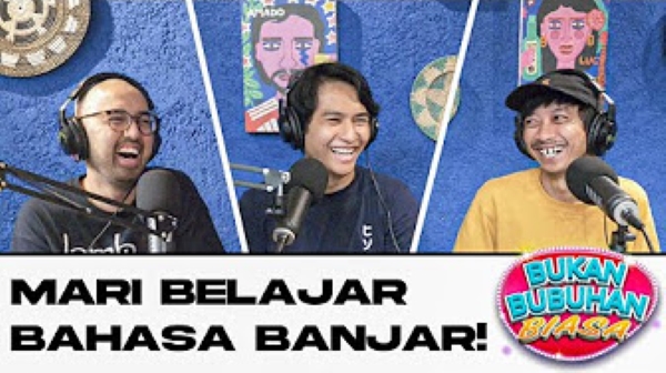 5 podcast wajib ditonton saat akhir pekan