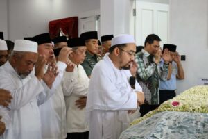 Bepulangnya Istri Gubernur Kaltim