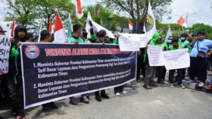 Tuntut Penyesuaian Tarif, Ribuan Driver Online Gelar Aksi Demo Depan Kantor Gubernur Kaltim