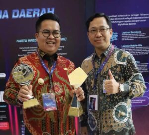 Si Pajol Betijak Antar Edi – Rendi Sabet Penghargaan Nasional