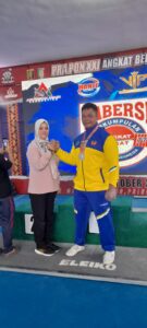 Angkat Besi Kaltim Sumbang Empat Emas di BK PON Lampung