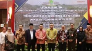 Seno Aji Buka Uji Publik Ranperda Trantibumlinmas di Kaltim