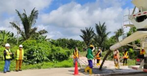 Kadis PUPR Kutim Monitoring Proyek di Muara Ancalong, Pastikan Selesai Tepat Waktu
