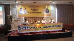 Kutim Gebrak Kualitas Wasit Sepakbola Lewat Kursus Wasit C-III Nasional