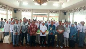 Pengurus OSIS Smansatara Kutim Ikuti Pelatihan Public Speaking