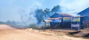 Kembali Terjadi, BPBD Kutim Lakukan Pemadaman Kebakaran Lahan