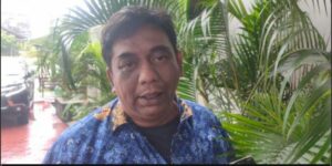 Pemkot Balikpapan Bagikan Terpal sebagai Langkah Antisipasi Musim Penghujan