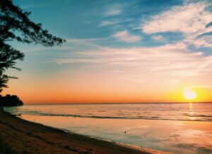 Pantai Tanah Merah Jadi Andalan PAD Pariwisata Kukar