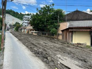 Imbas Terowongan Samarinda, Warga Keluhkan Kerusakan Jalan Depan RSJD Atma Husada