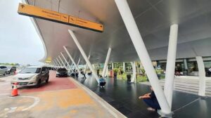 Kontroversi Sopir Taksi Bandara APT Pranoto yang Diduga Razia Penumpang Agar Naik Taksi Resmi