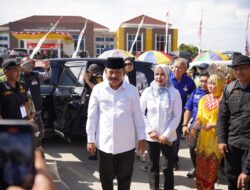 Ribuan Masyarakat Dampingi Pendaftaran Pilkada 2024 Pasangan Andi-Donna