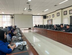 Puluhan Pegawai RSHD Samarinda Mengadu ke DPRD, Tuntut Pembayaran Gaji dan Hak Pekerja