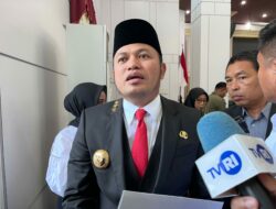 Jalan Rusak Akibat Alat Berat Gubernur Kaltim Arahkan Perusahaan Lewat Jalur Sungai