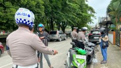 Hari kedua pelaksanaan Operasi Patuh Mahakam 2025 oleh Satuan Lalu Lintas Polresta Samarinda. (Foto: Siko/Kaltimetam.id)