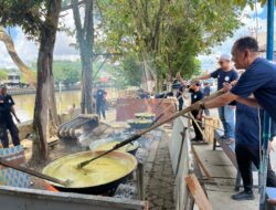 3.000 Porsi Bubur Asyura, Simbol Kebersamaan di Langgar Al Falah Samarinda