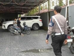 Panik Lihat Polisi, Pemotor Tanpa Surat dan Helm Masuk Gang Buntu dan Tertangkap