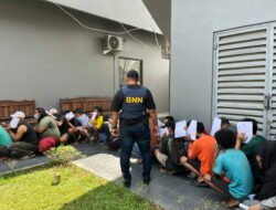Resahkan Warga, Loket Narkoba di Jalan AM Sangaji Digerebek, Puluhan Pengguna Diamankan