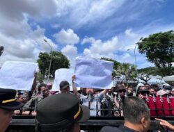 Jelang Tenggat 20 Agustus, Puluhan Honorer Non-Database Kaltim Tagih Janji Gubernur Soal Formasi PPPK