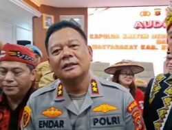 Henock Ingatkan Hukum Jangan Tajam ke Bawah, Kapolda Kaltim Pastikan Evaluasi Laporan