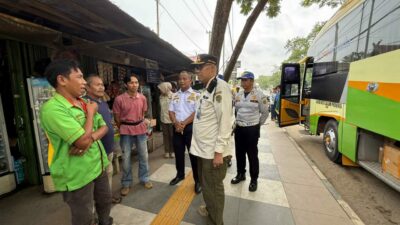 Ramai Penumpang di Terminal Bayangan Samarinda Berujung Penertiban Satpol PP dan Dishub