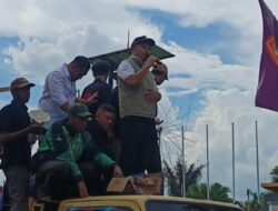 Ketua DPRD Kaltim Turun ke Jalan, Sampaikan Komitmen Dukung Aspirasi Mahasiswa