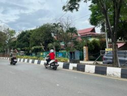 Jalan Juanda Samarinda Jadi Titik Rawan, Siswa Menyeberang di Tengah Derasnya Arus Kendaraan