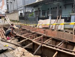 Pemkot Samarinda Pastikan Proyek Gorong-Gorong Jalan Kenangan Selesai Tepat Waktu Meski Dihantui Cuaca Buruk