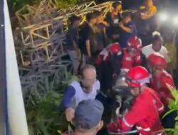 Nahas di Jalan Anggrek Sirana, Truk Bongkar Muat Tergelincir dan Tewaskan Seorang Pekerja