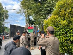 Satpol PP Kembali Tertibkan PKL Bandel di Kawasan Islamic Center Samarinda