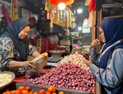 Kenaikan Bawang Merah di Pasar Segiri Pengaruhi Pola Belanja Masyarakat