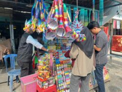 Penjualan Kembang Api Lesu, Pedagang Akui Dampak Himbauan Larangan
