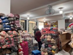 Hujan Deras Sebabkan Tempias di Pasar Pagi, Pedagang Khawatirkan Barang Dagangan