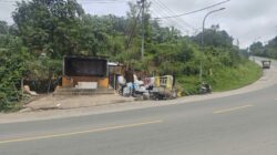 Bak Sampah di Depan Pintu Masuk Talangsari Samarinda. (Foto: Siko/Kaltimetam.id)