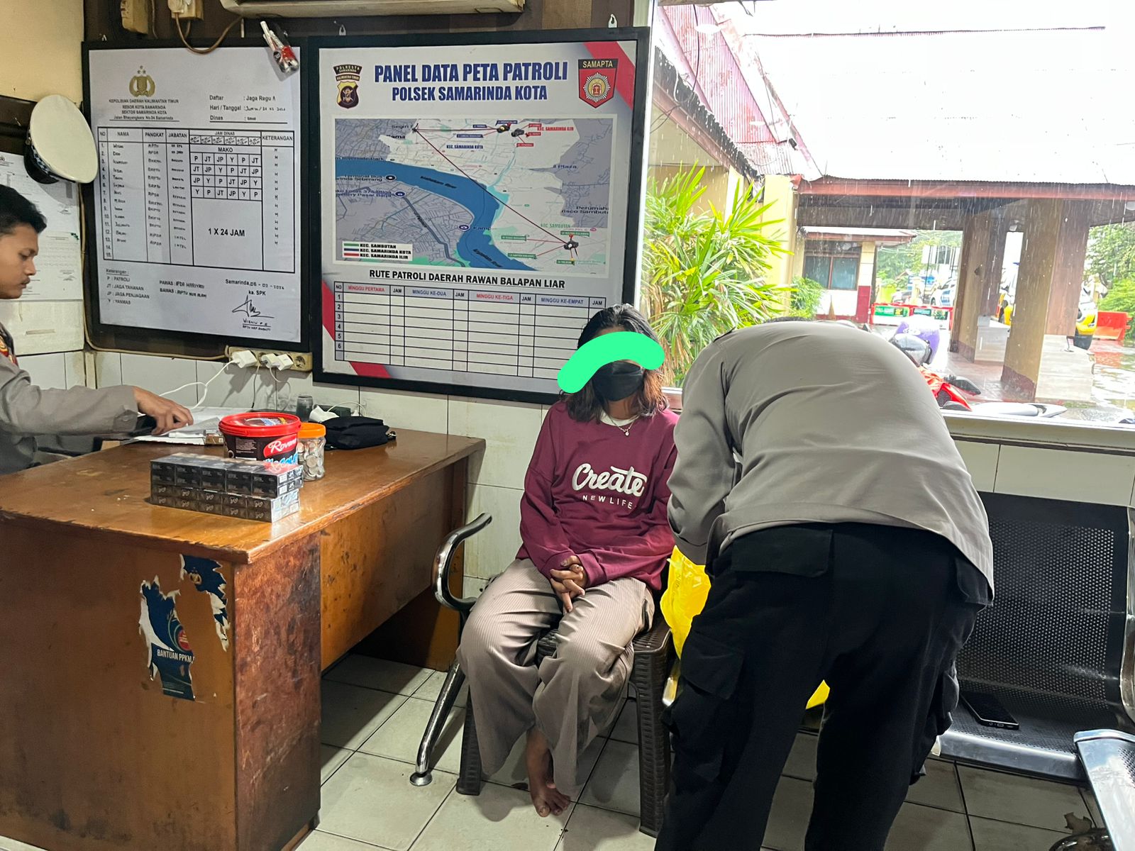 Salah satu pencurian toko terjadi di Jalan Mulawarman, Kelurahan Karang Mumus, Kecamatan Samarinda Kota, pada Jumat (6/2/2026) pagi berhasil diamankan kepolisian. (Foto: Siko/Kaltimetam.id)