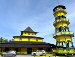 Lebih dari 140 Tahun Menjadi Penjaga Syiar, Masjid Shirathal Mustaqiem Tetap Kokoh di Tepian Mahakam
