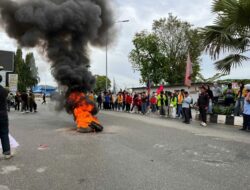 Pertemuan Perdana di Tengah Aksi, Gubernur Kaltim Dengarkan Tujuh Tuntutan Mahasiswa