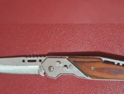 Bawa Pisau Lipat di Tempat Umum, AG Terancam Pasal 307 KUHP Usai Diamankan Polsek Samarinda Seberang