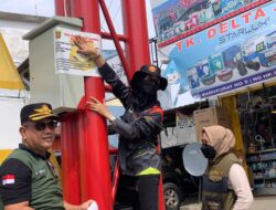 Tak Lengkapi Izin, Billboard Honda di Jalan Lambung Mangkurat Samarinda Ditertibkan Satpol PP