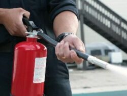 Damkar Samarinda Ajak Warga Lebih Waspada, Kepemilikan APAR Dinilai Penting di Setiap Rumah