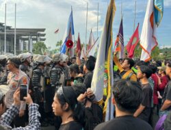 Aksi 214 Jilid II Kembali Menggema di DPRD Kaltim, Mahasiswa Desak Hak Angket Digelar Terbuka dan Transparan