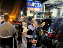 Dishub Samarinda Tindak Tujuh Kendaraan dalam Razia Parkir Liar, Pelaku Usaha Disorot karena Alih Fungsi Lahan Parkir