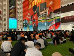 Gubernur Kaltim Nobar Bersama Pusamania, Rudy Mas’ud Janji Benahi Lampu Stadion Segiri Demi Borneo FC di Asia