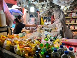 Harga Bapokting di Pasar Segiri Fluktuatif, Minyak dan Ayam Naik, Telur Turun