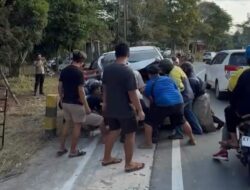 Empat Kendaraan Terlibat Kecelakaan di Poros Samarinda–Bontang, Sopir Innova Sempat Terjepit