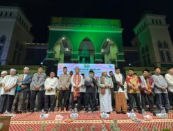 5.000 Jamaah Hadiri Tabligh Akbar Bersama Ustadz Abdul Somad di Islamic Center Melak