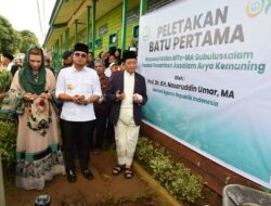 Tonggak Baru Pendidikan Islam di Kutai Barat, Menag RI Letakkan Batu Pertama Pembangunan Gedung Madrasah PP Assalam